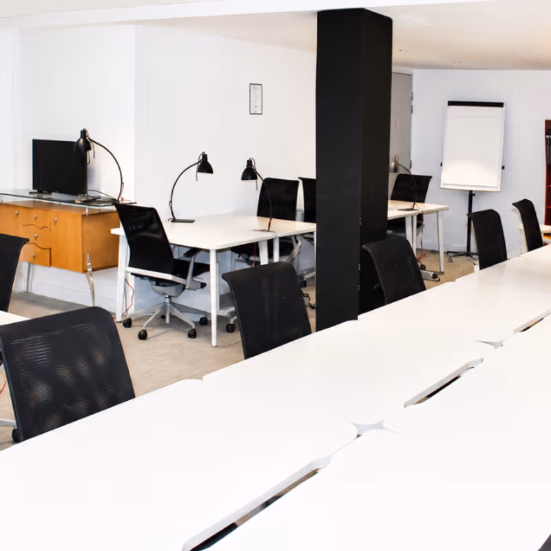 11 Rue De Rouvray, Neuilly-sur-seine - Image 1