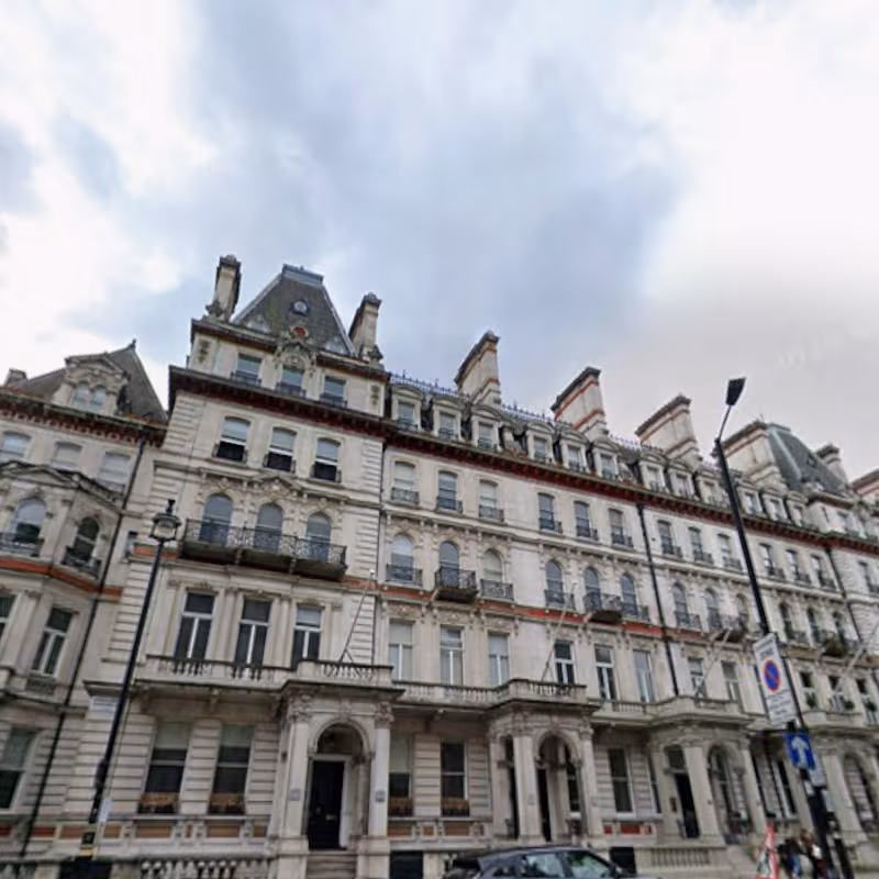 24 Grosvenor Gardens, Victoria - Image 4