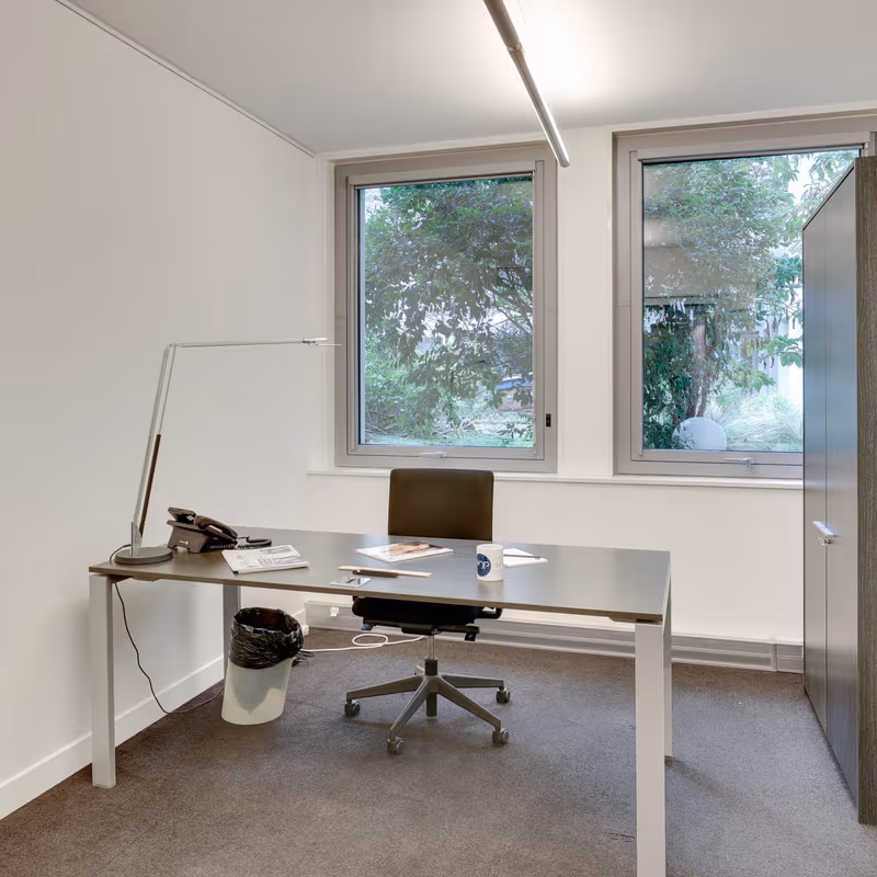 39 Avenue Pierre 1er De Serbie, Paris - Image 4