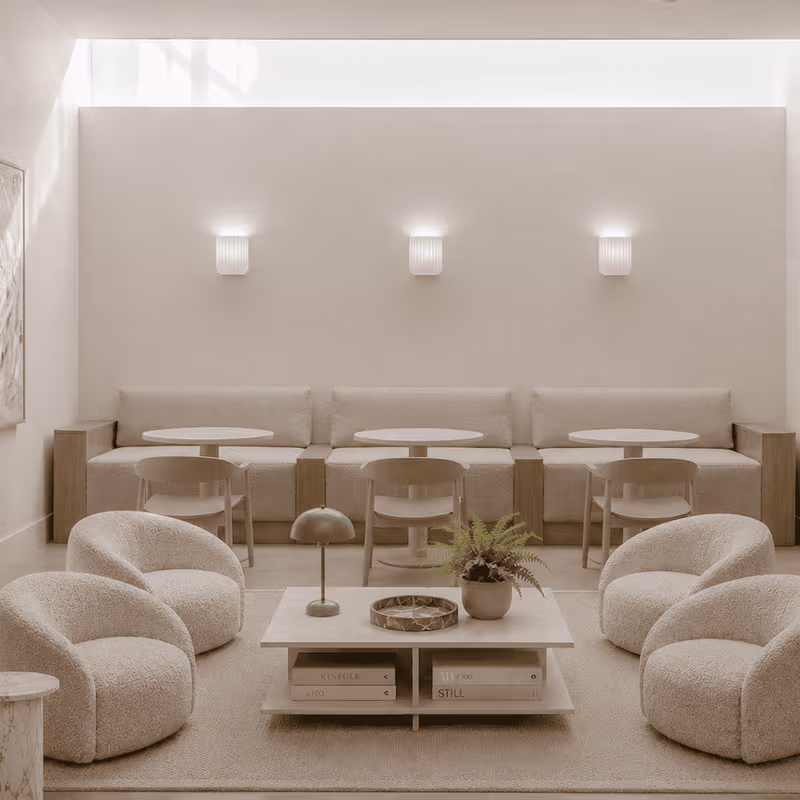 5 Grosvenor Gardens, Greater London - Image 1