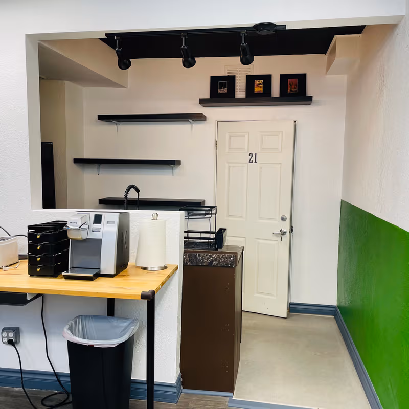 826 South Victory Blvd, Burbank - Image 11