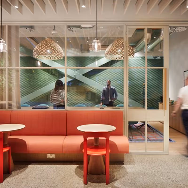 High Street, Shoreditch - Image 7