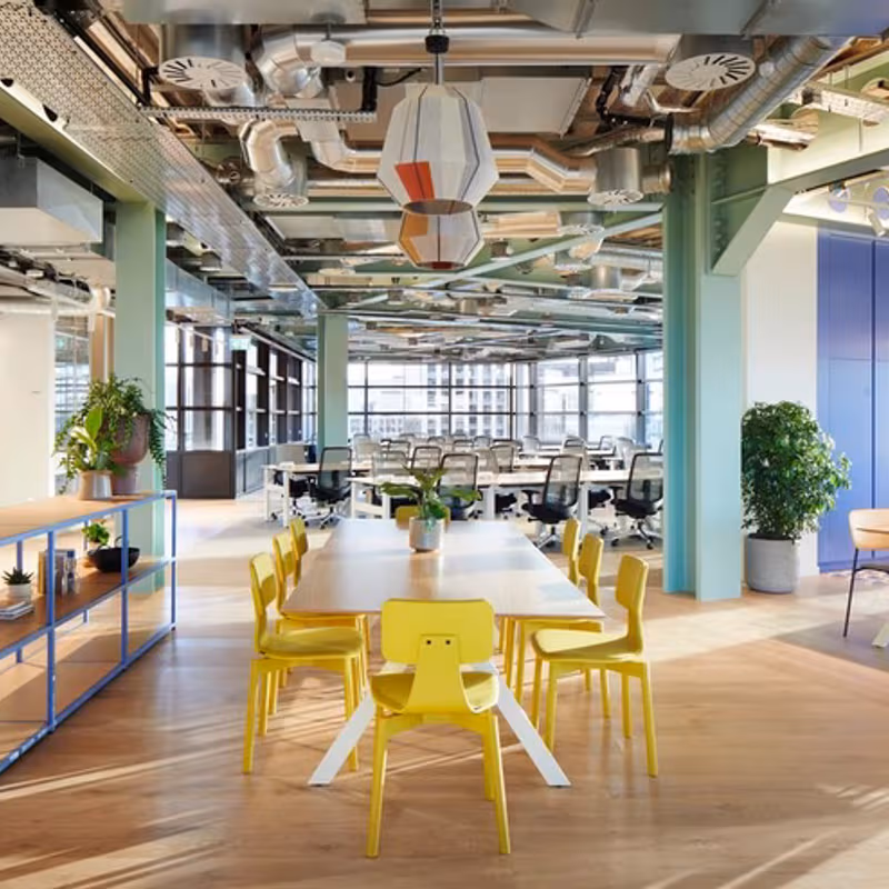 High Street, Shoreditch - Image 1