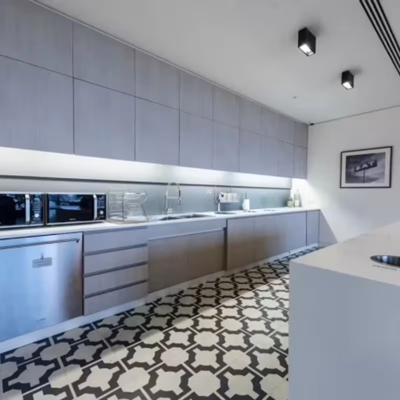 30 Crown Place, Greater London - Image 8