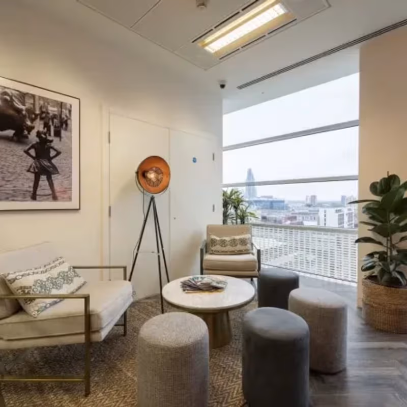 30 Crown Place, Greater London - Image 13
