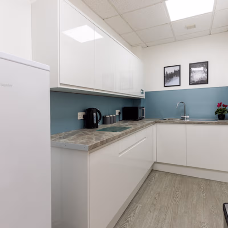 Chequers Close, Malvern - Image 2