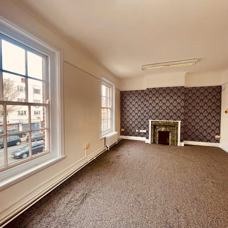 157 London Road, Greater London - Image 3