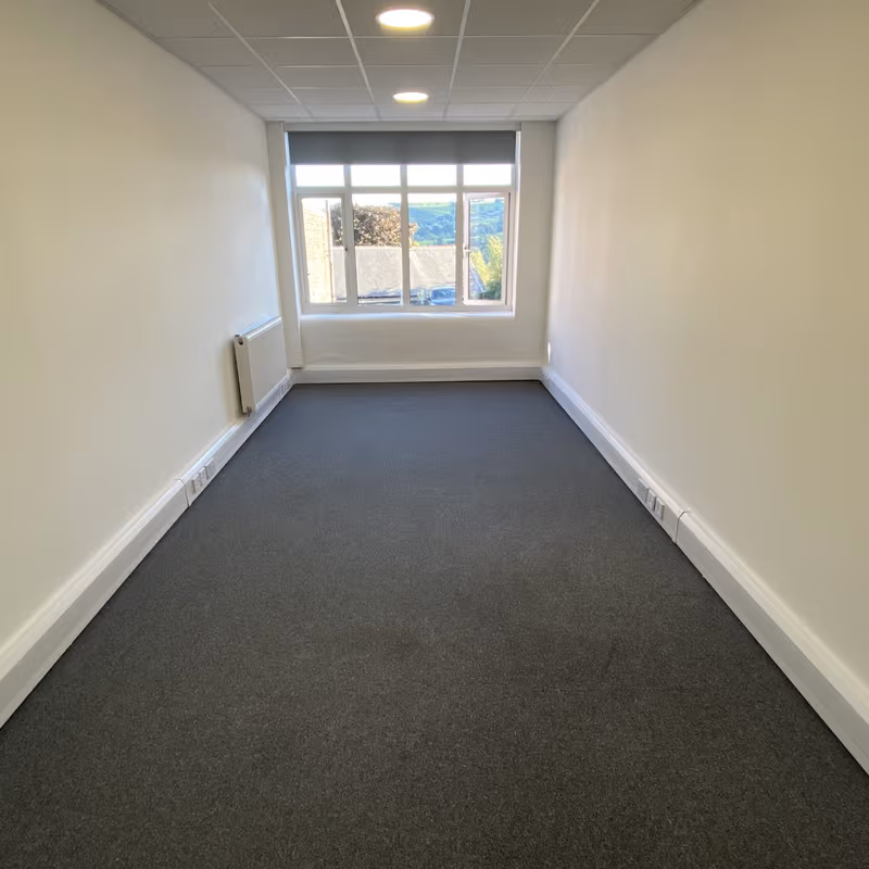 2a Market Place, Colne - Image 3