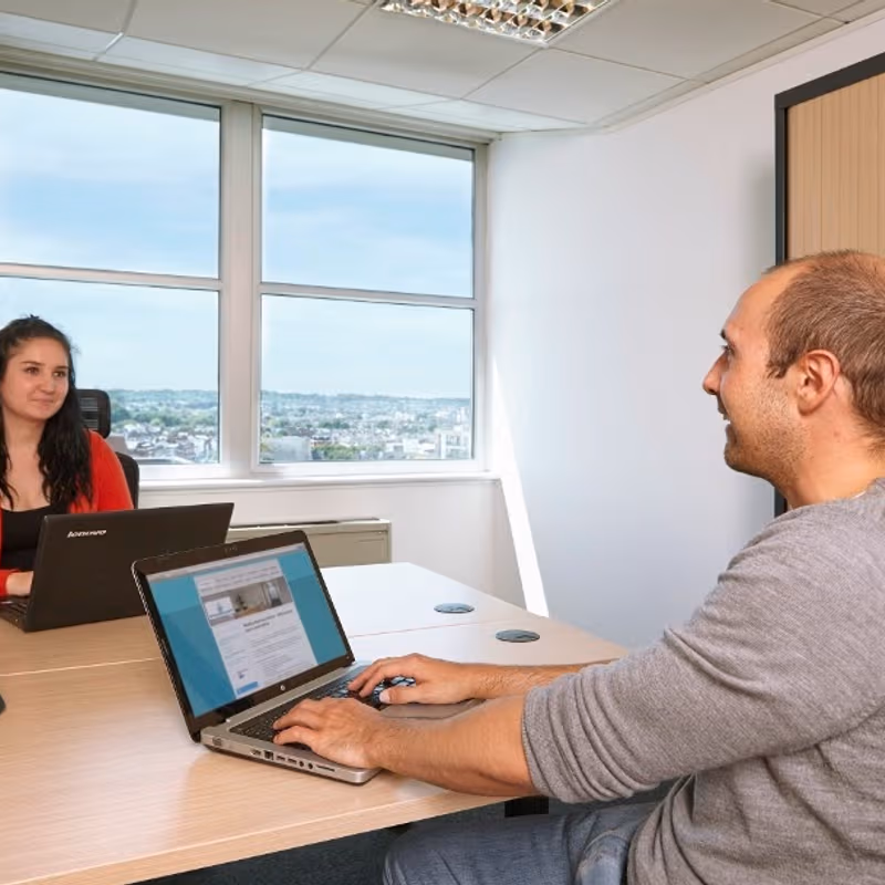 2 Queens Walk, Berkshire - Image 1