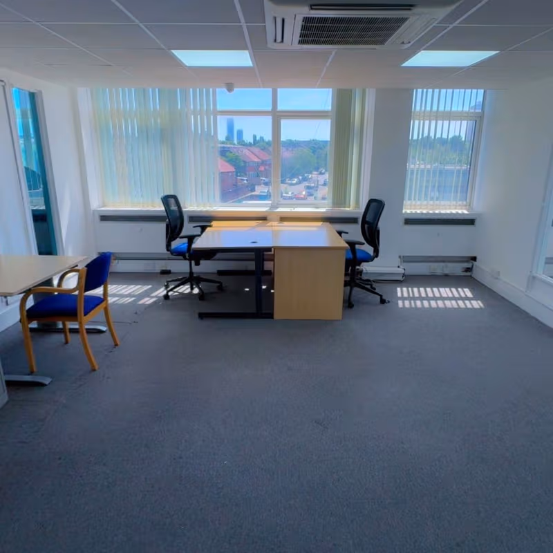 60 North Circular Road, Park Royal - Image 14