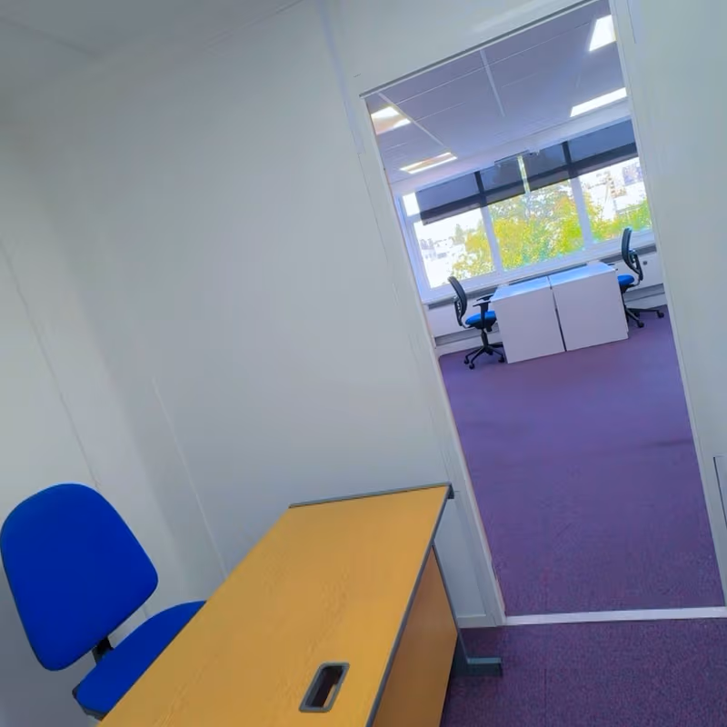 60 North Circular Road, Park Royal - Image 19