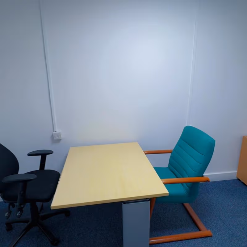60 North Circular Road, Park Royal - Image 11