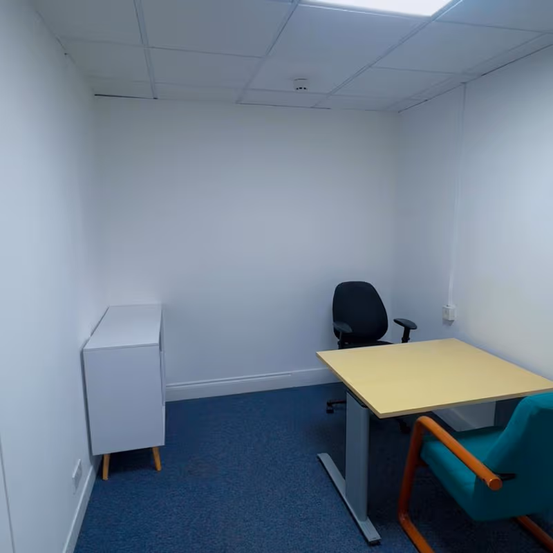60 North Circular Road, Park Royal - Image 43