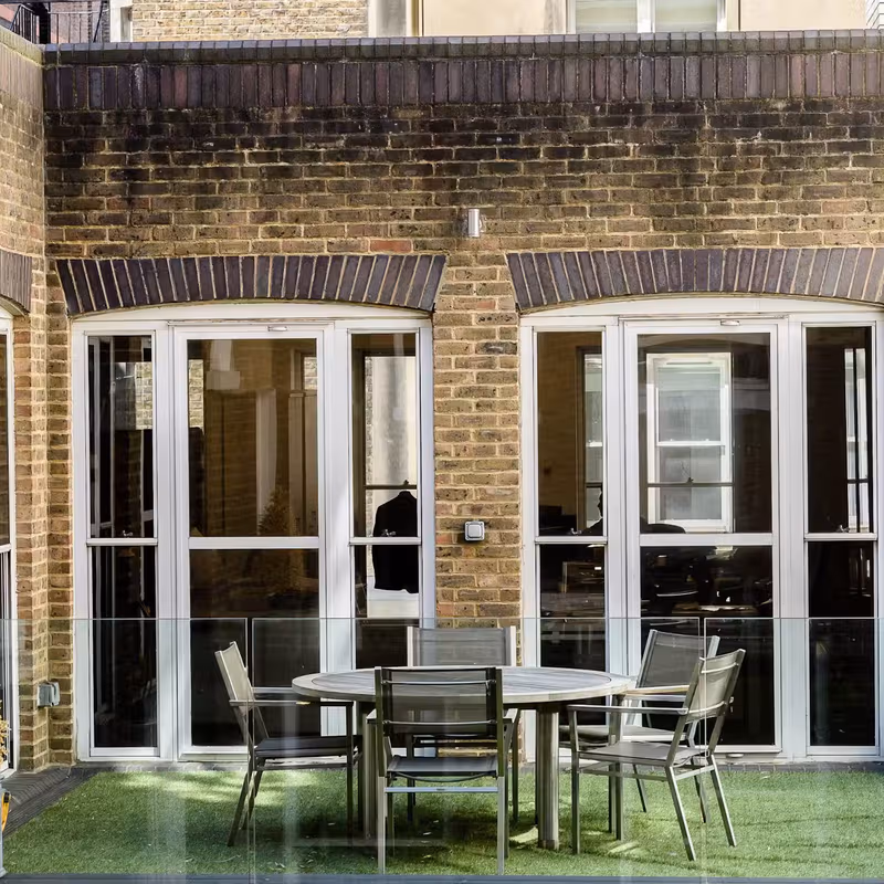 18 Cavendish Square, Marylebone - Image 3