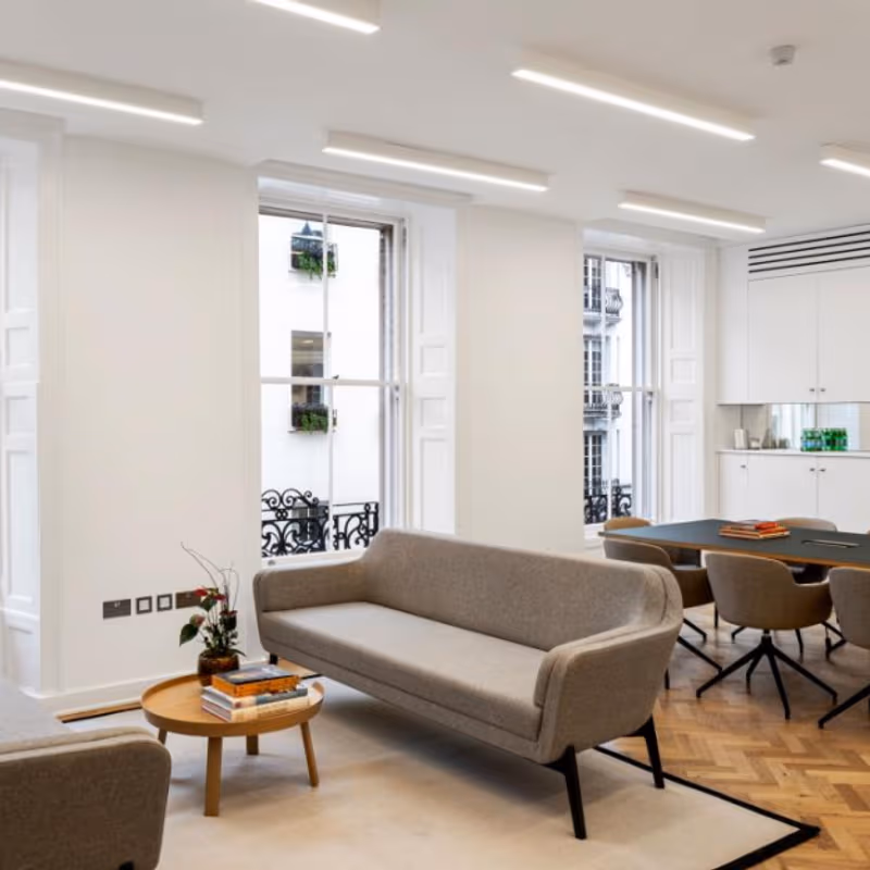 18 Albemarle Street, Greater London - Image 7