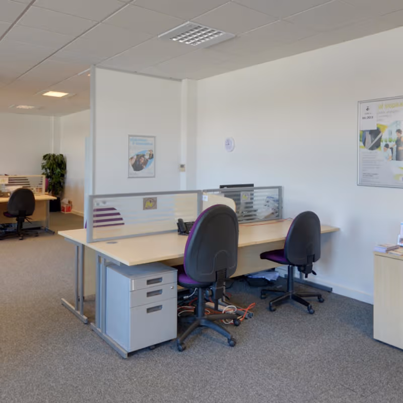 Bessemer Drive, Hertfordshire - Image 3