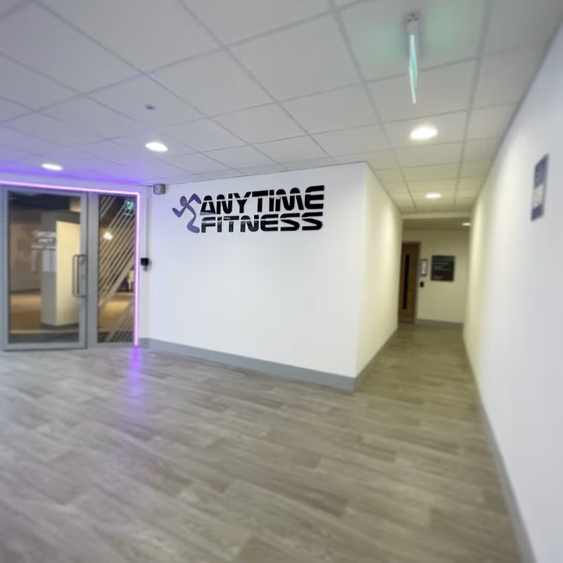 Epsom High Street, Epsom - Image 5