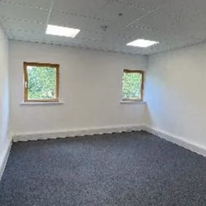 Epsom High Street, Epsom - Image 1