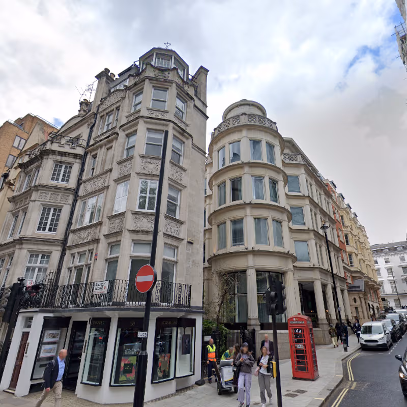 12 Hay Hill, Greater London - Image 13