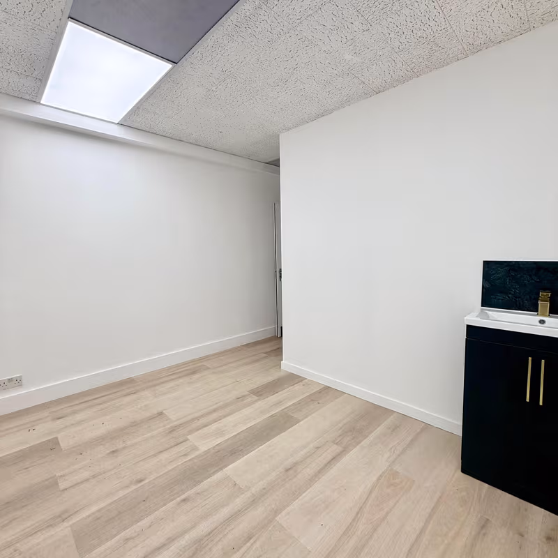 11 Welbeck Street, Greater London - Image 11