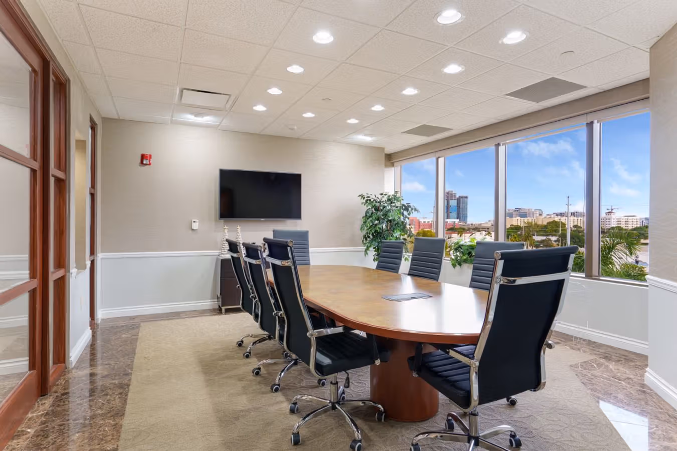 The Meeting Room Rental Guide: How to Book the Right One