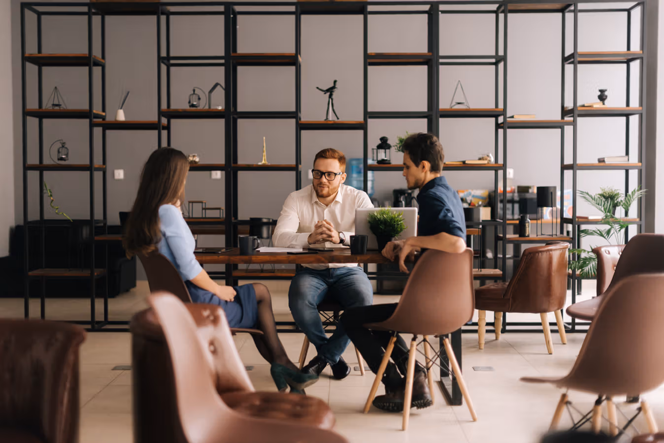 The Top 5 Reasons Why People Thrive in Coworking Spaces