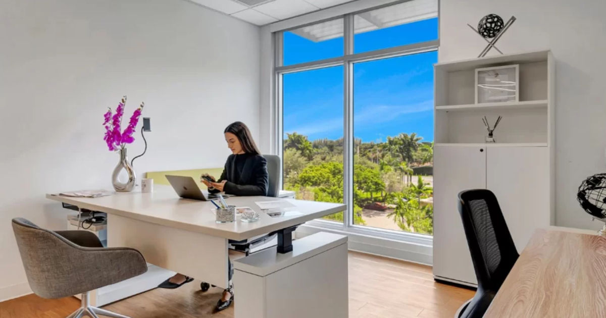 Office Space for Rent in Miramar, FL | From $318/desk/mth