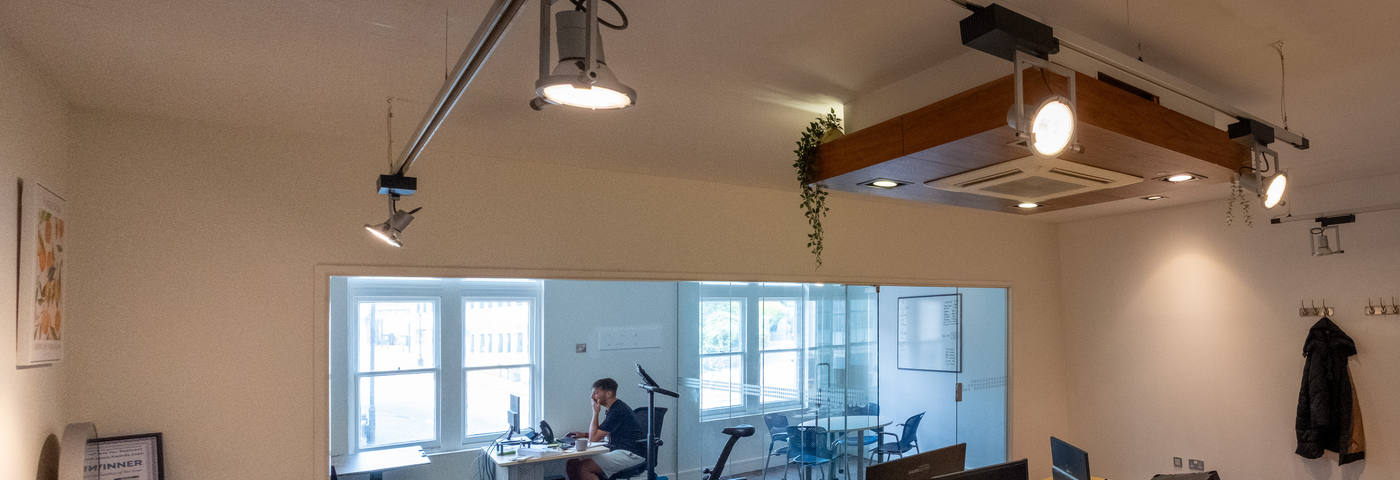 80QR workspace