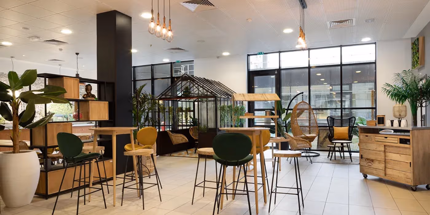 The Best Coworking Spaces In Airports (Before Your Flight To Paris)