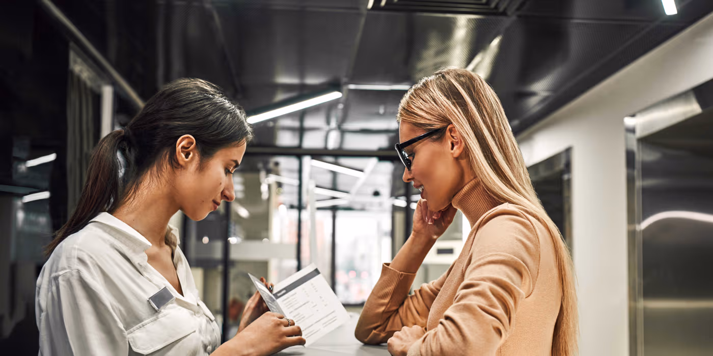 Reception Service vs. Admin Service: Roles and Differences