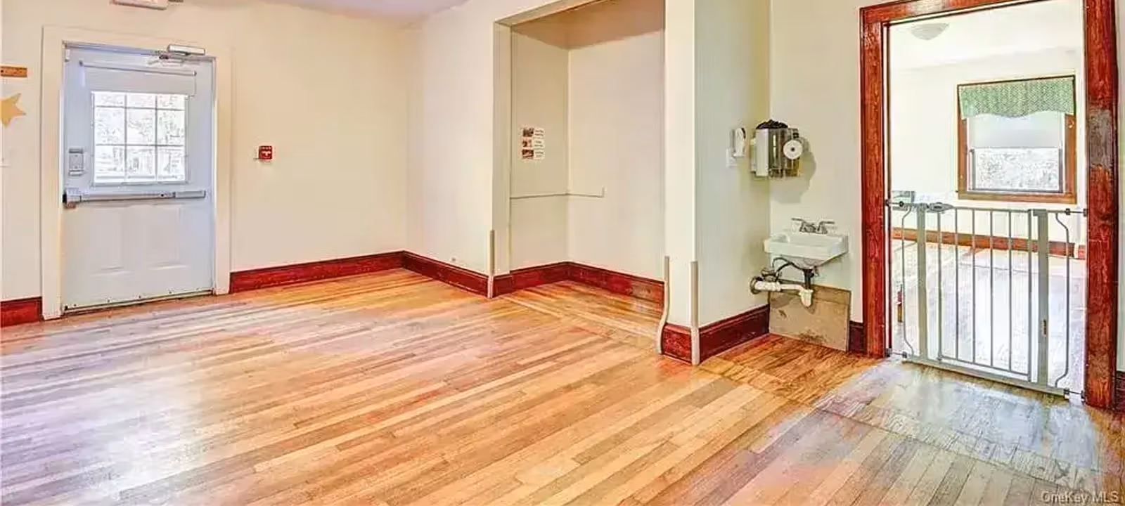 2493 New York 52, Hopewell Junction - Image 1