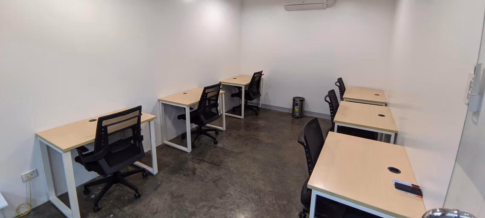 https://dr3h7ptpe31k5.cloudfront.net/Assets/images/11993/Serviced-Office-(Classic)-NCR-Makati-1244-Gen.-Jacinto-Street-2171950.jpg