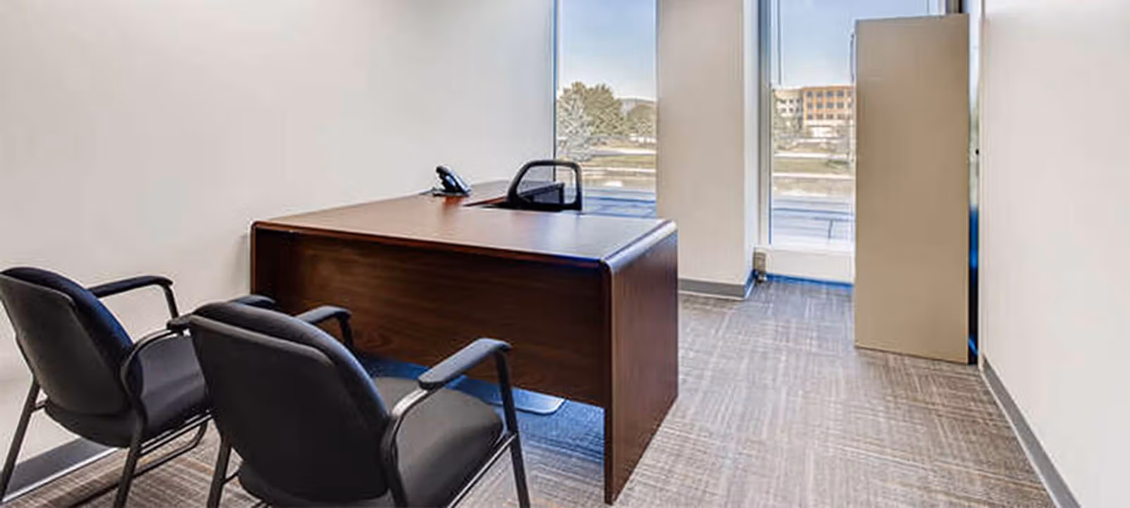https://dr3h7ptpe31k5.cloudfront.net/Assets/images/12476/Serviced-Office-(Classic)-Illinois-Naperville-1755-Park-Street-2205207.jpg
