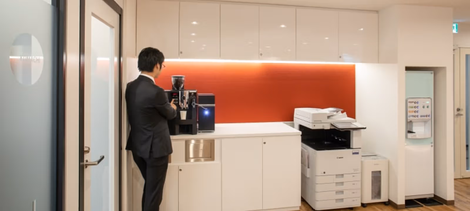 2-2-32 Nakadori, Akita - Image 1