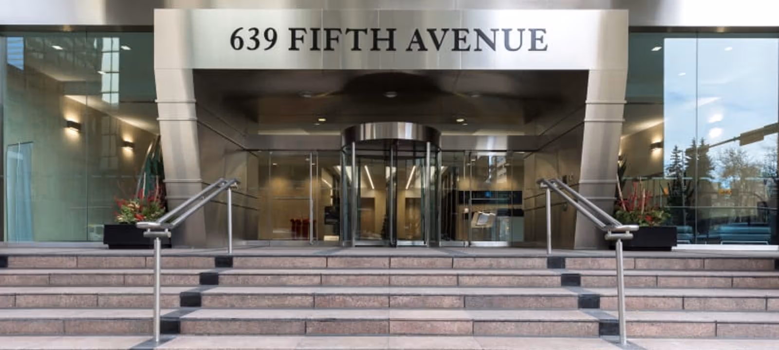 639 5 Ave SW, Calgary - Image 1