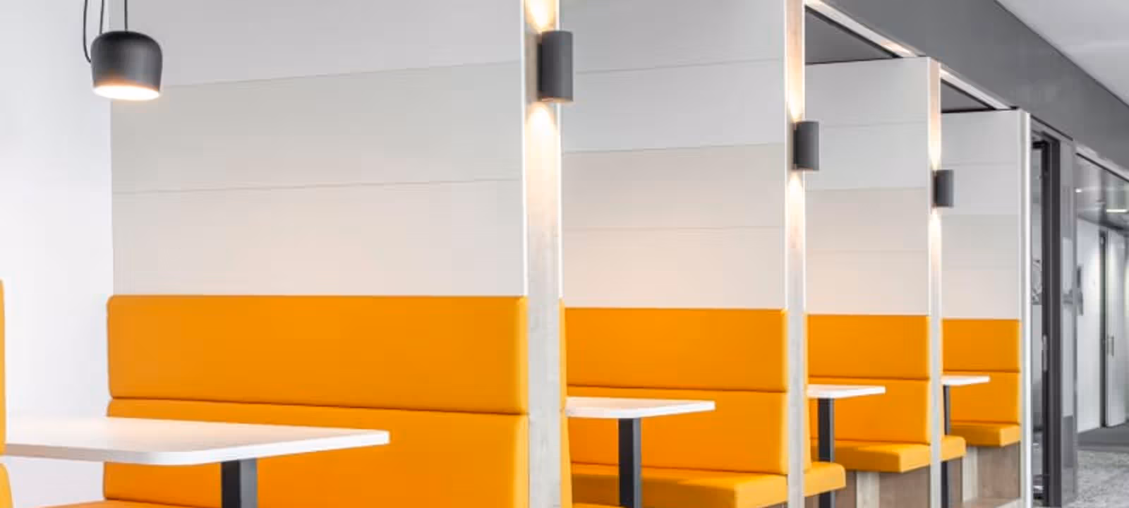 Donau-city-strasse 7, Vienna - Image 1