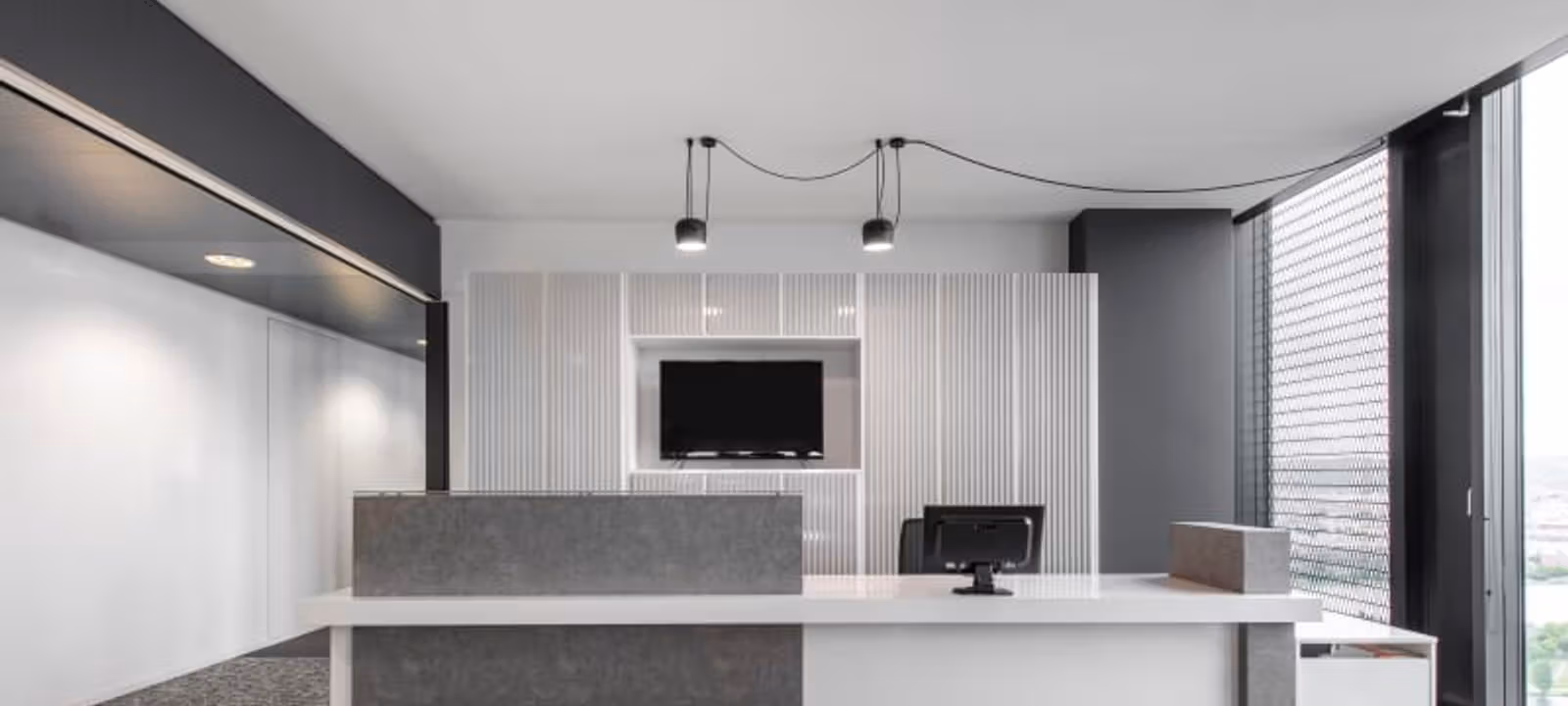 Donau-city-strasse 7, Vienna - Image 1