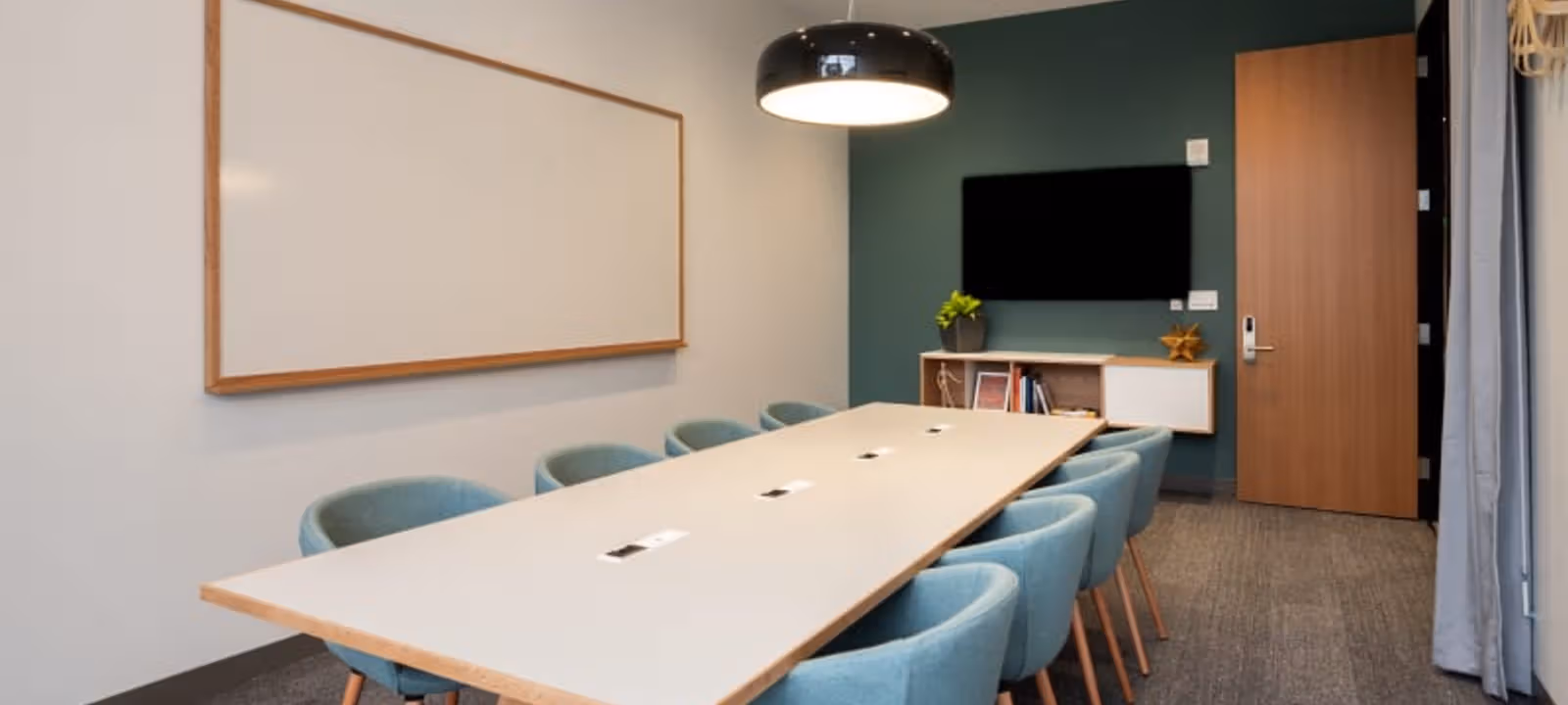 71 Raymond Rd, West Hartford - Image 1