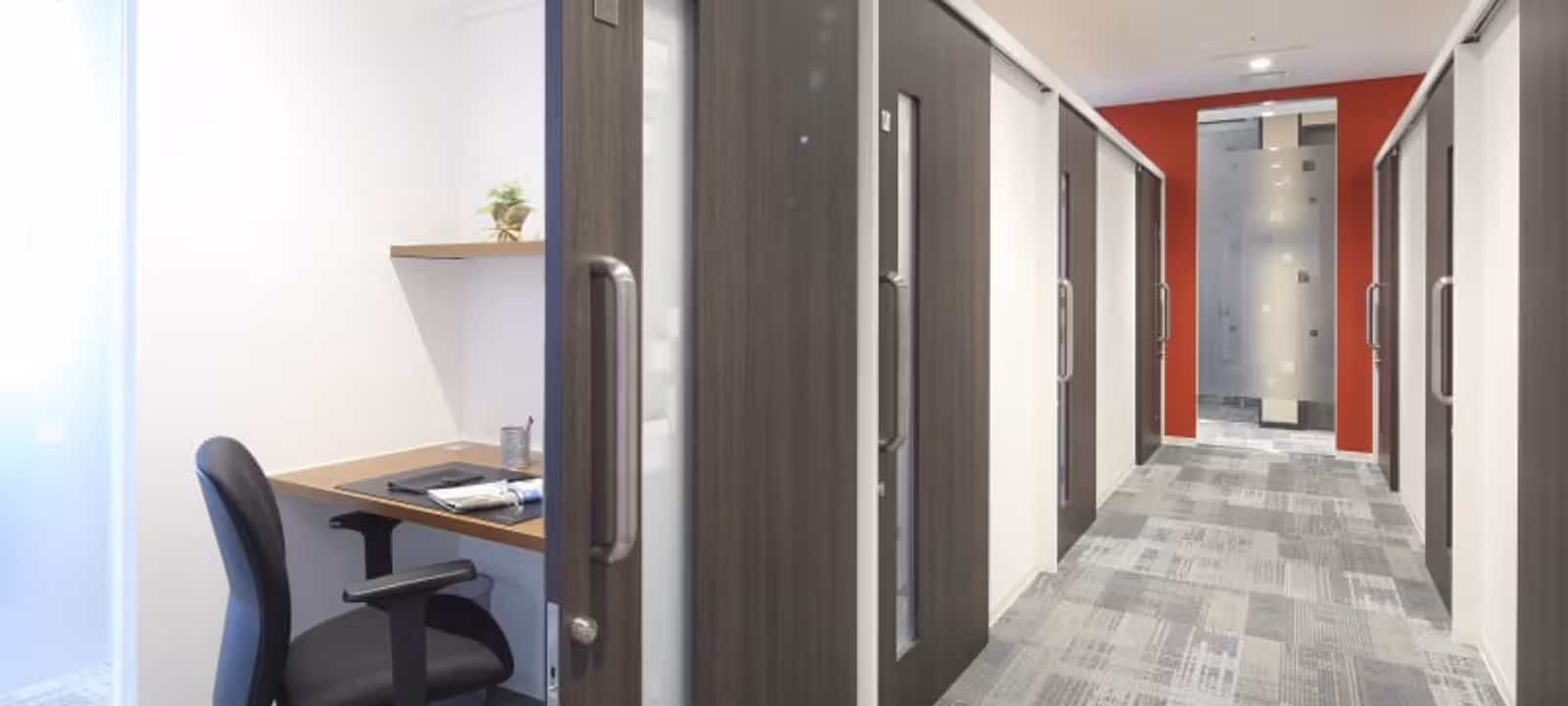 8-1 Hakataekichuogai Hakata-kua, Fukuoka - Image 1