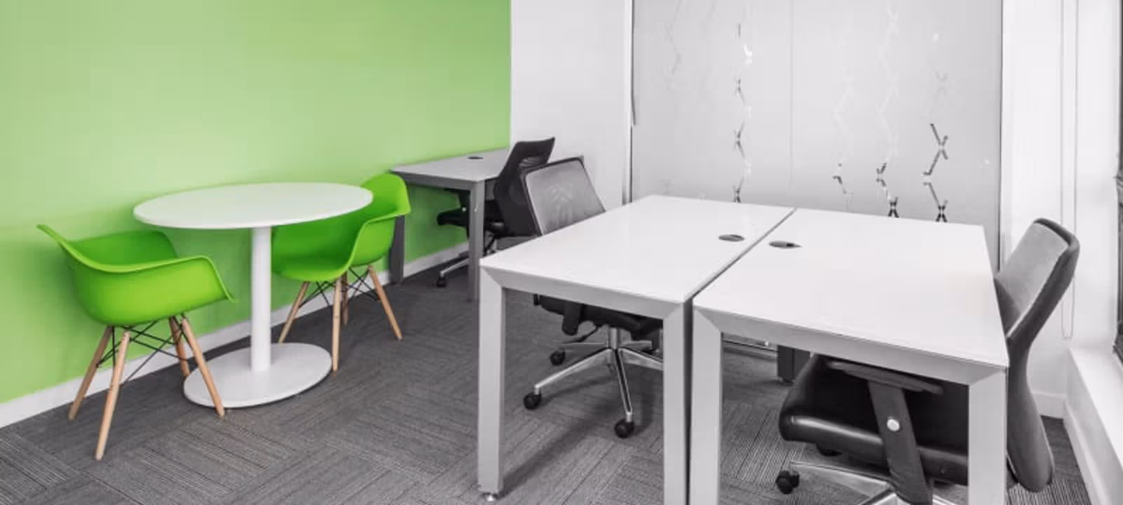 Kenyatta Avenue, Nairobi - Image 1