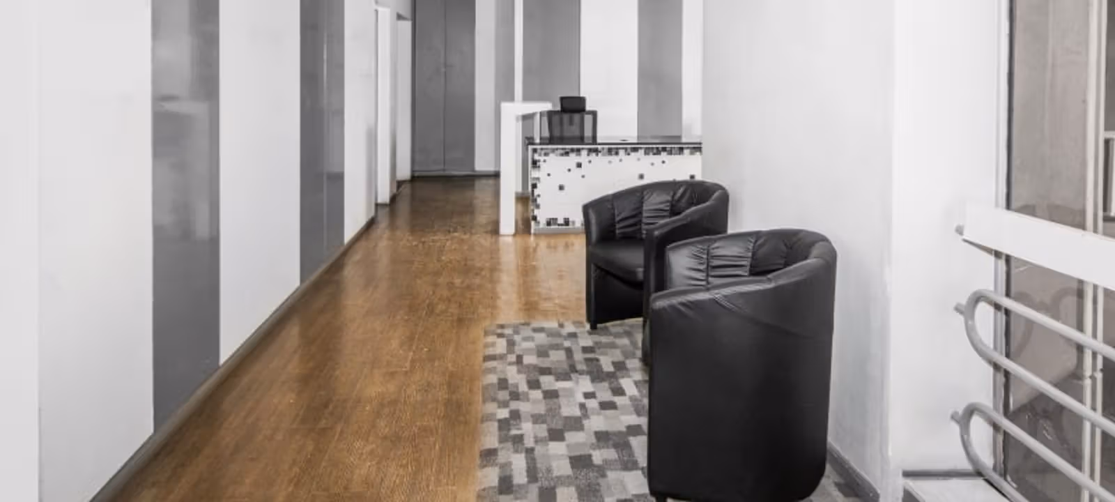 Kenyatta Avenue, Nairobi - Image 1