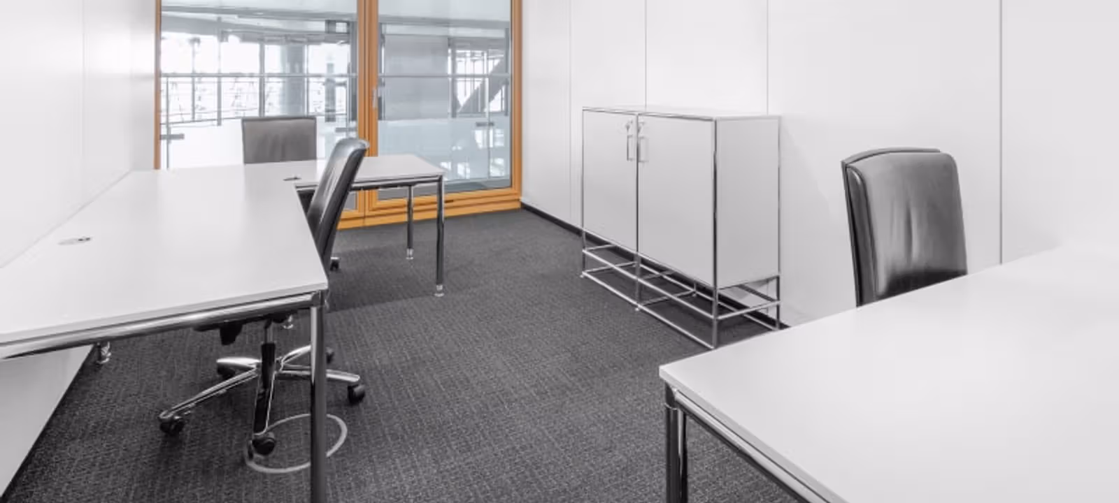 1 Stadttor, Dusseldorf - Image 1