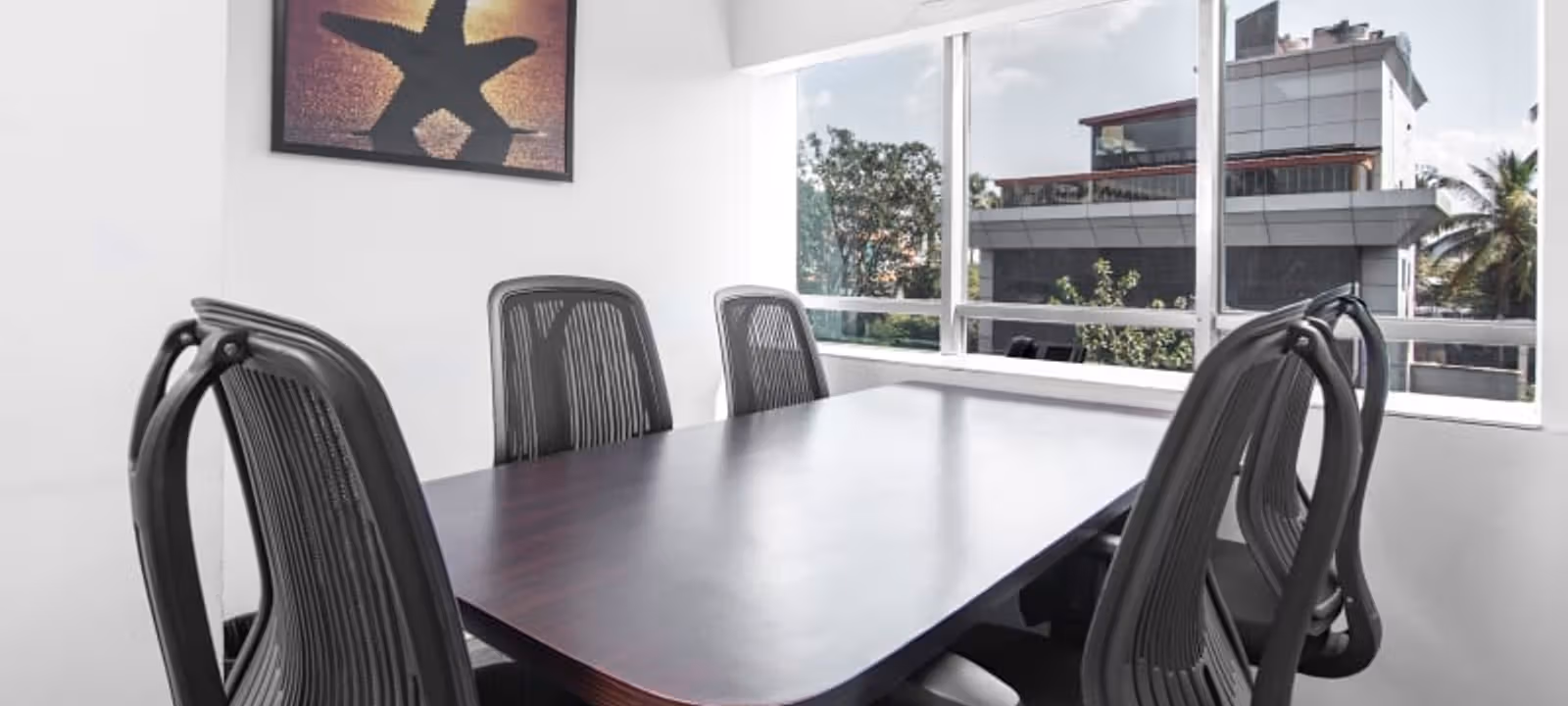 Juhu Tara Road Nazir Wadi Juhu Tara, Mumbai - Image 1