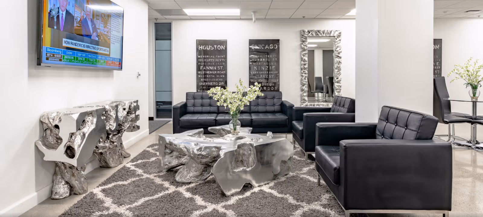 811 Wilshire Boulevard, Los Angeles - Image 1