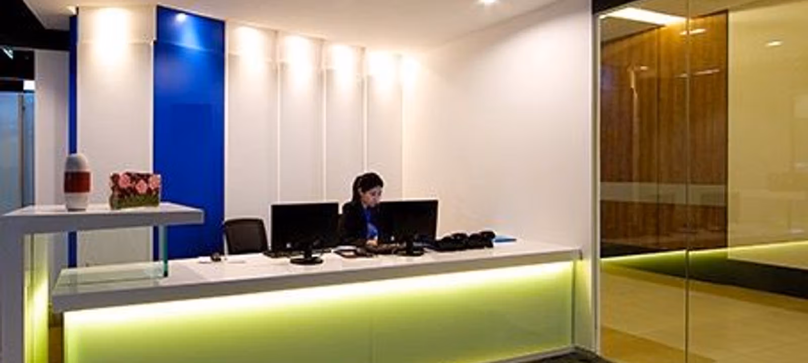 https://dr3h7ptpe31k5.cloudfront.net/Assets/images/555/Serviced-Office-Chonburi-Chonburi-4/222-Moo10-Sukhumvit-Road-82386.jpg