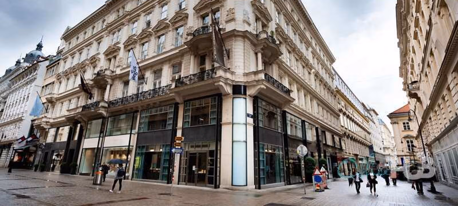 8 Kohlmarkt, Vienna - Image 1