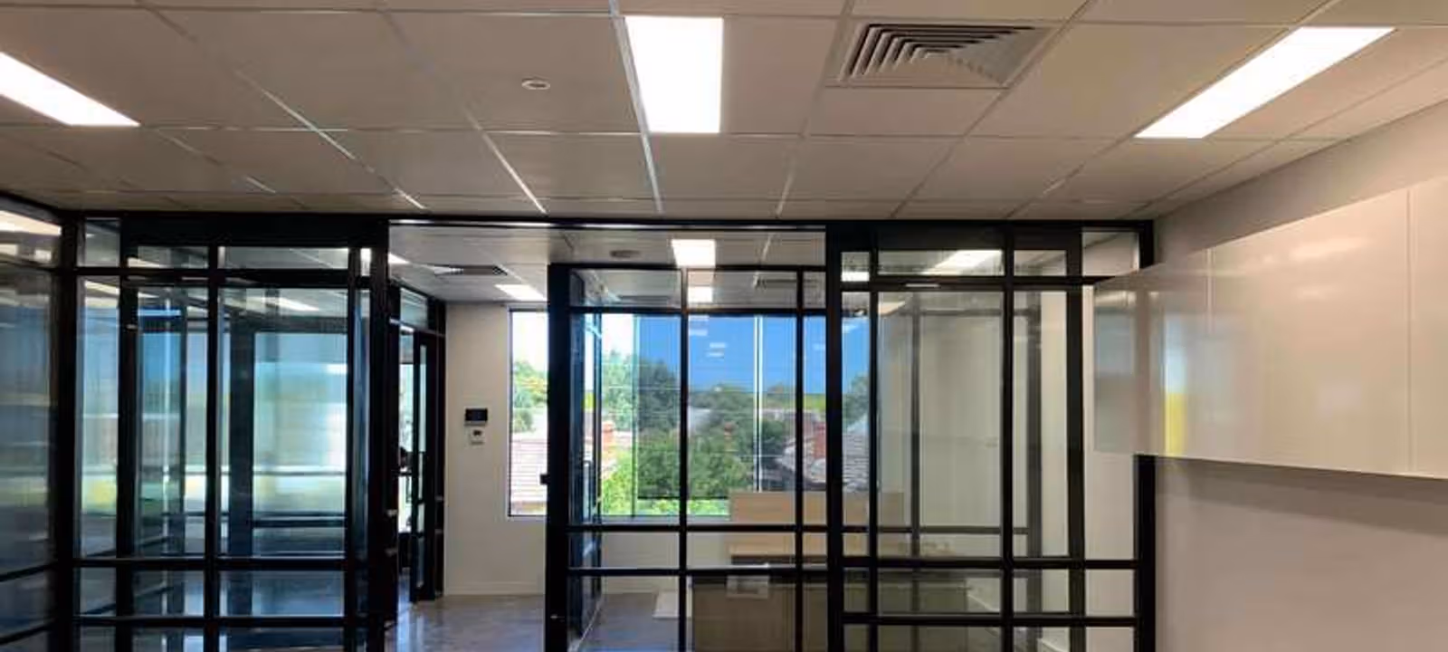 https://dr3h7ptpe31k5.cloudfront.net/Assets/images/8132/Conventional-Workspace-VIC-Prahran-107-111-High-Street-1513193.jpg