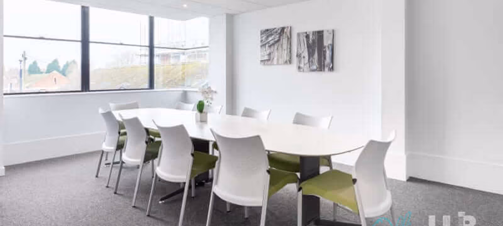 31 Worcester St, Gloucester - Image 1