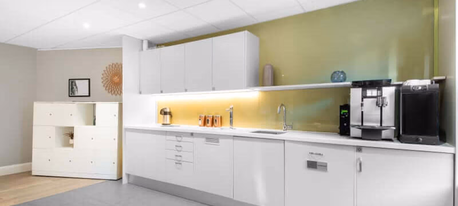 12-20 Oxford Street, Newbury - Image 1