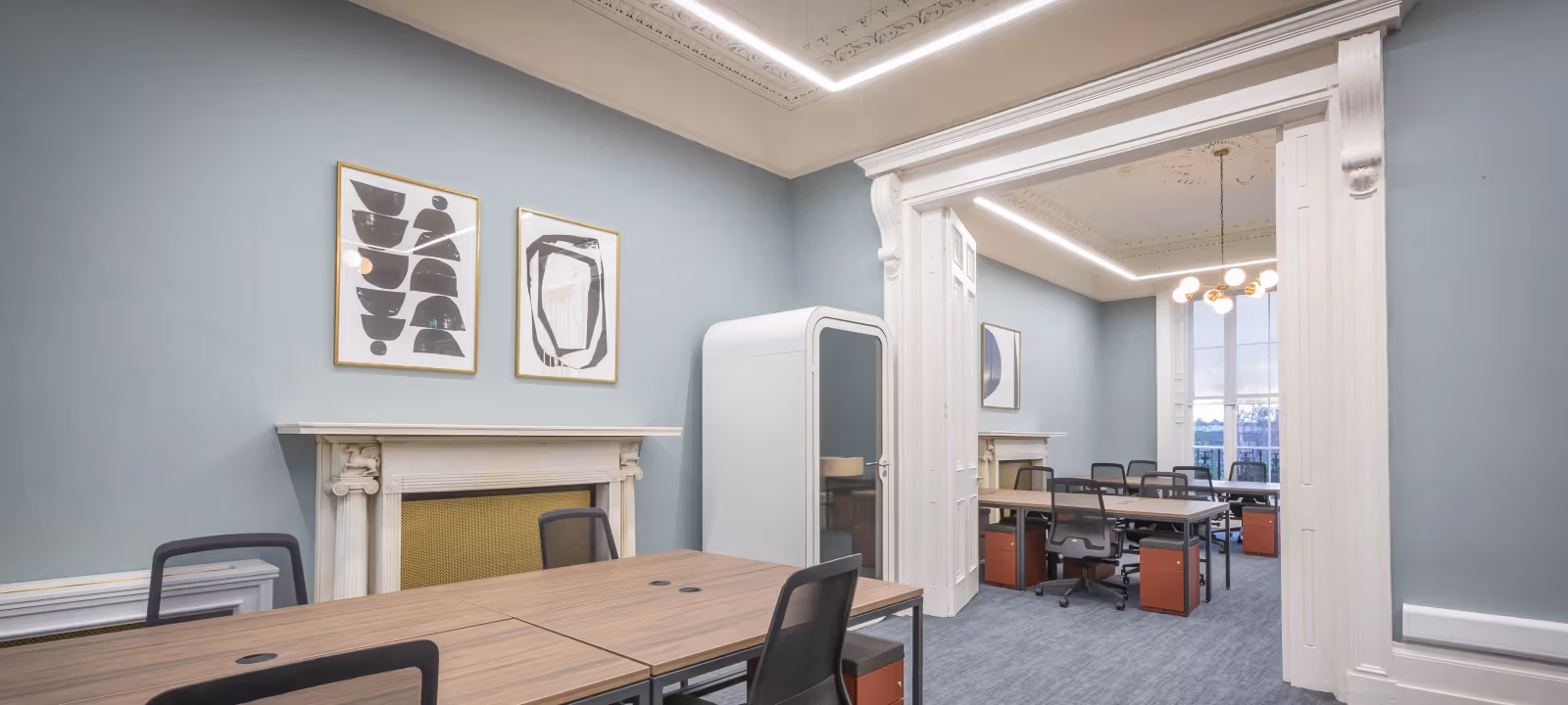 https://officehub.s3.amazonaws.com/Assets/images/10157/Serviced-Office-%28Classic%29-Ireland-Dublin-24-Fitzwilliam-Place-24---coworking---dedicated-4.webp